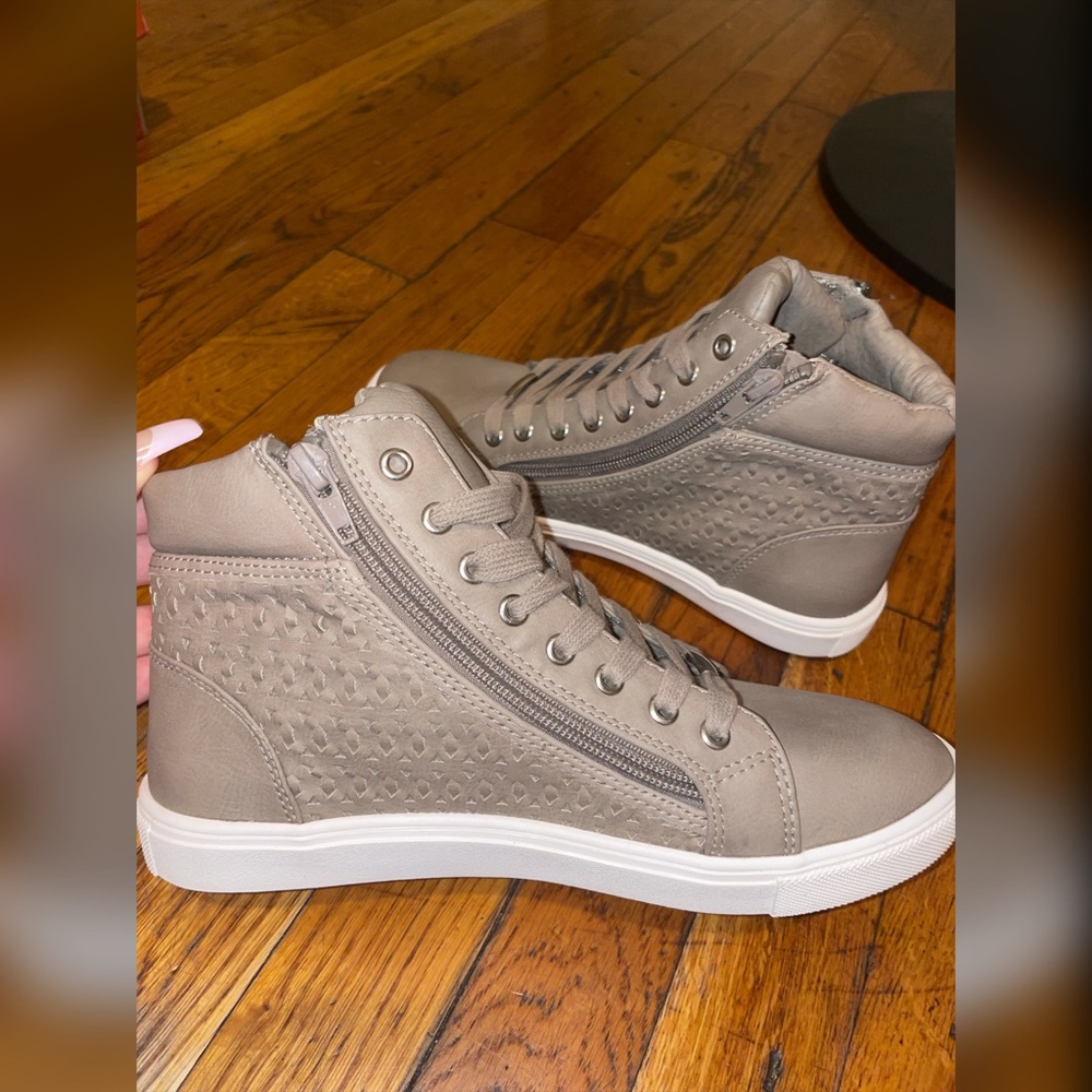 Steve Madden Sneakers